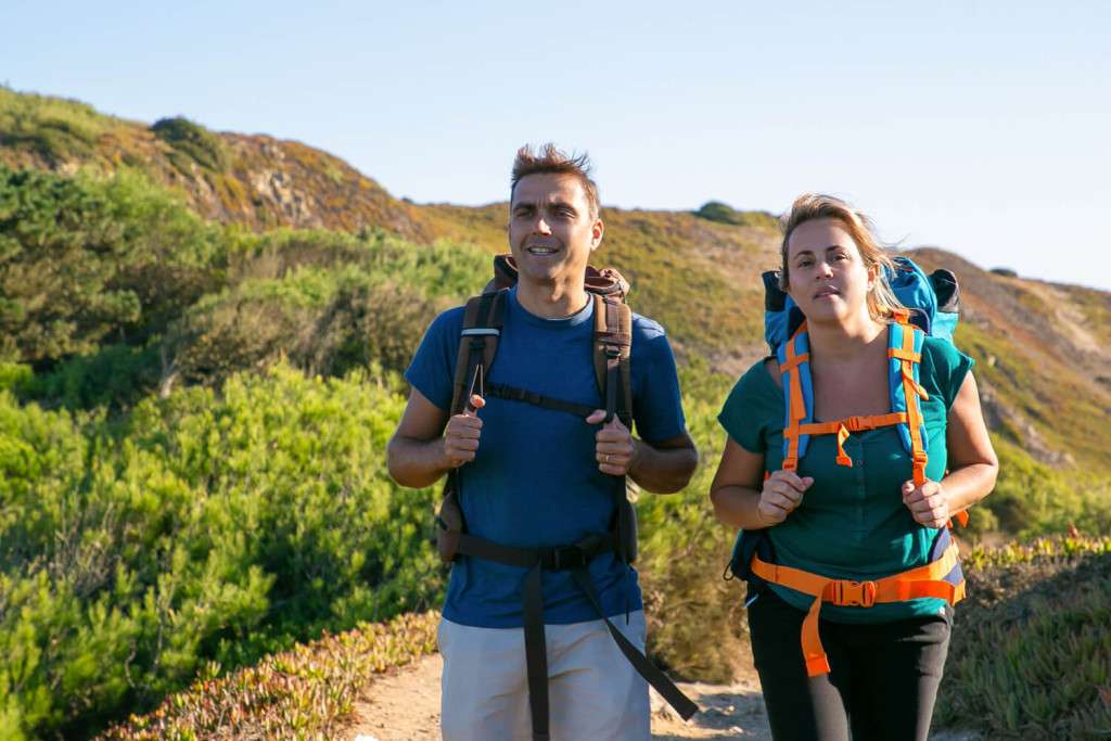 Mindful Walking Routes Along the Coast